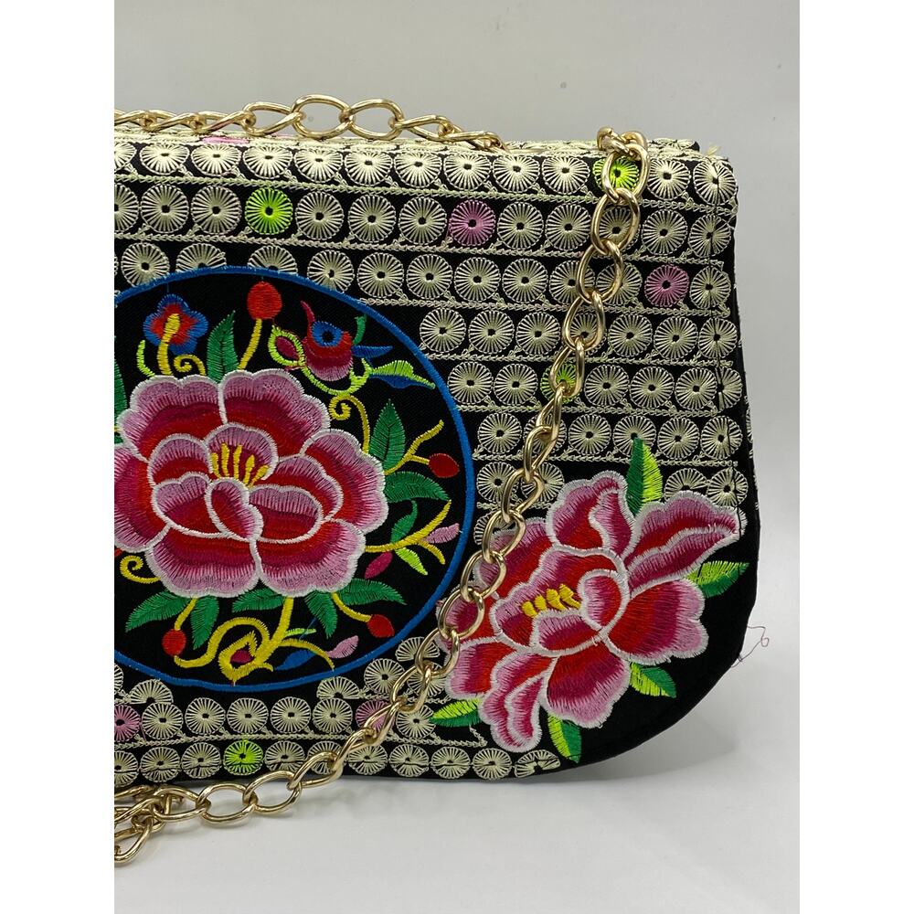 UNBRANDED Women's Black-Multi Dahlia Embroidered Flap Chain-Strap Bag - Picture 6 of 11